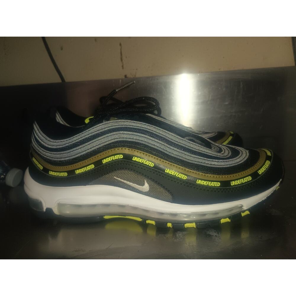 Size 8.5 - Undefeated x Nike Air Max 97 Black Volt